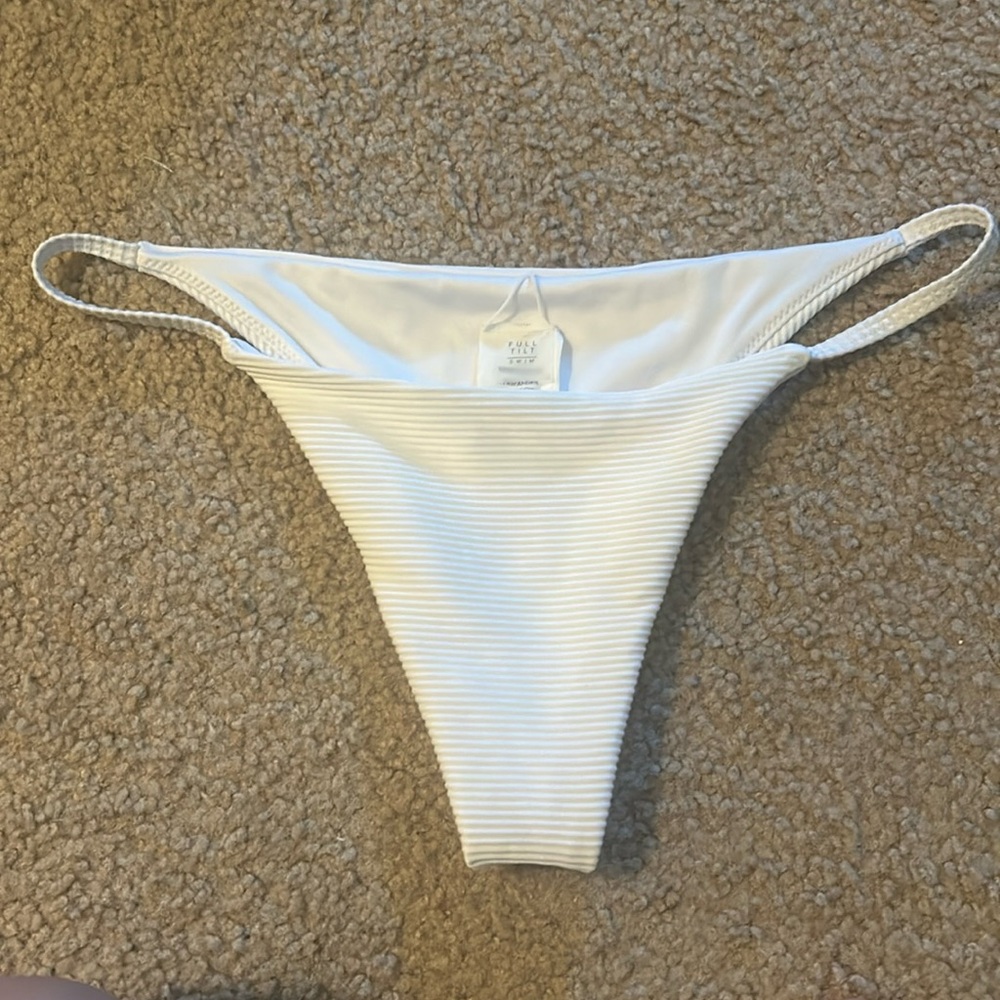 White ribbed bikini bottoms Medium never worn